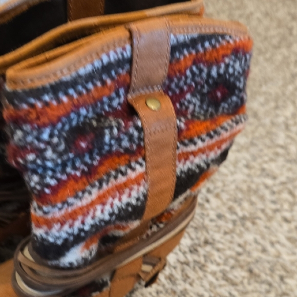 Steve Madden Tolteca South Western Ankle Boots - Picture 3 of 3